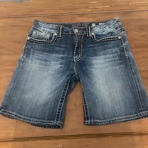 Miss Me Boyfriend Shorts Size 29